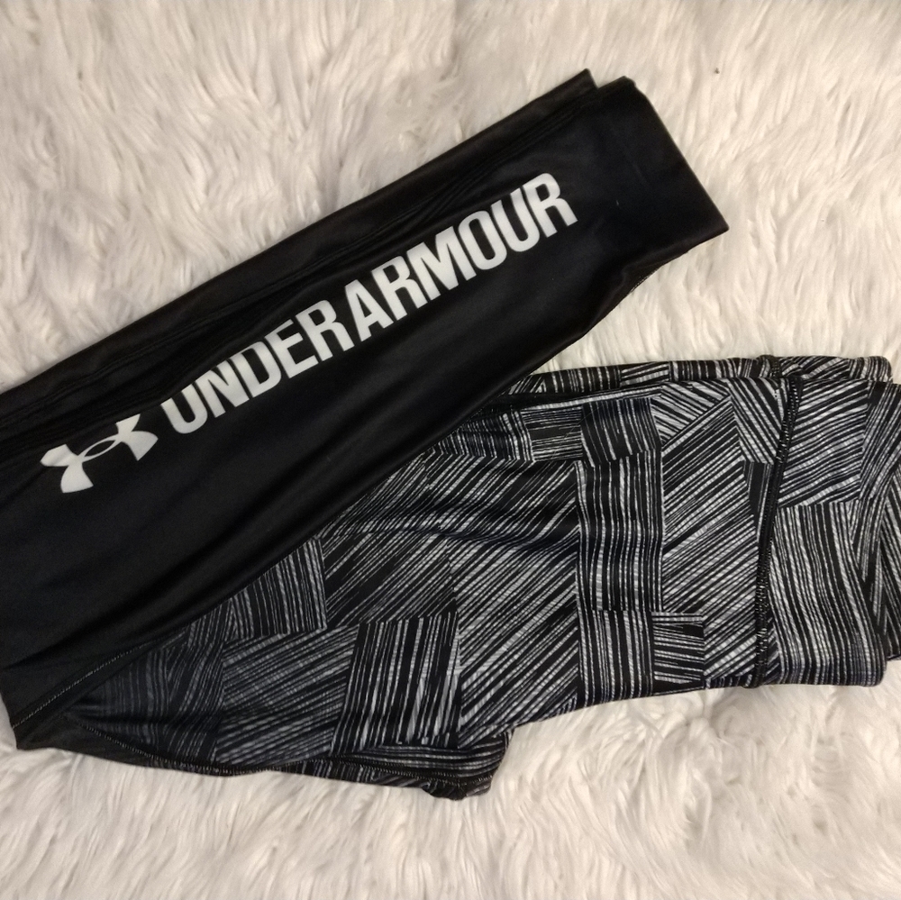 Medium Cold Gear Under Armour Leggings with Logo